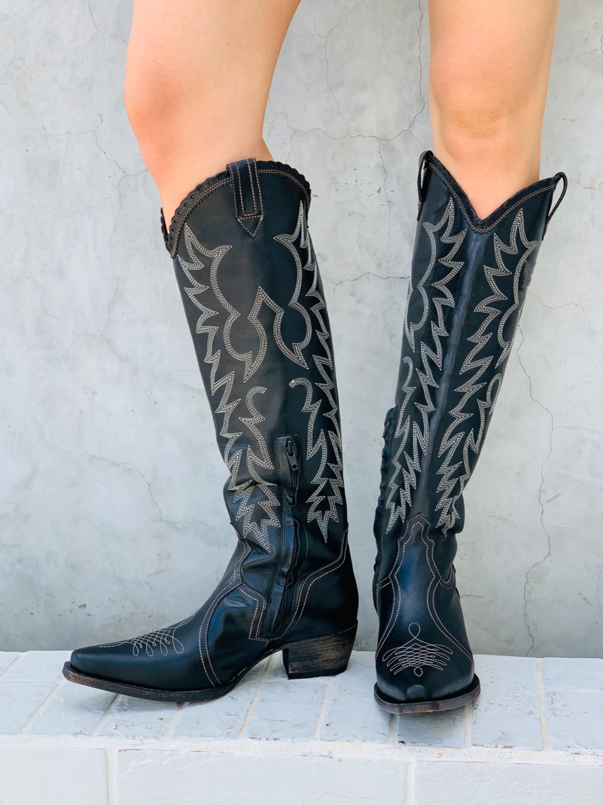 Snip-Toe Classic Embroidery Half-Zip Knee High Tall Cowgirl Boots - Black