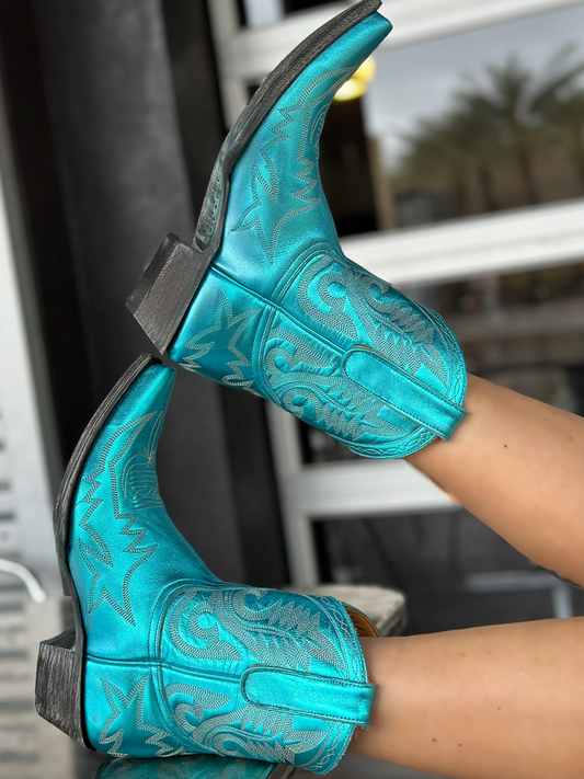 Metallic Snip-Toe Embroidery Wide Mid Calf Short Cowgirl Boots - Turquoise