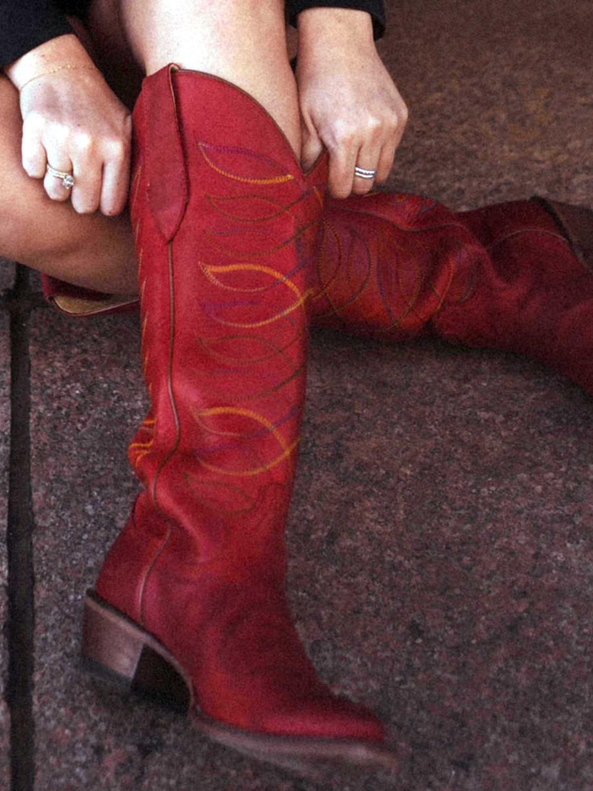 Red Round-Toe Embroidery Wide Mid Calf Tall Cowgirl Boots