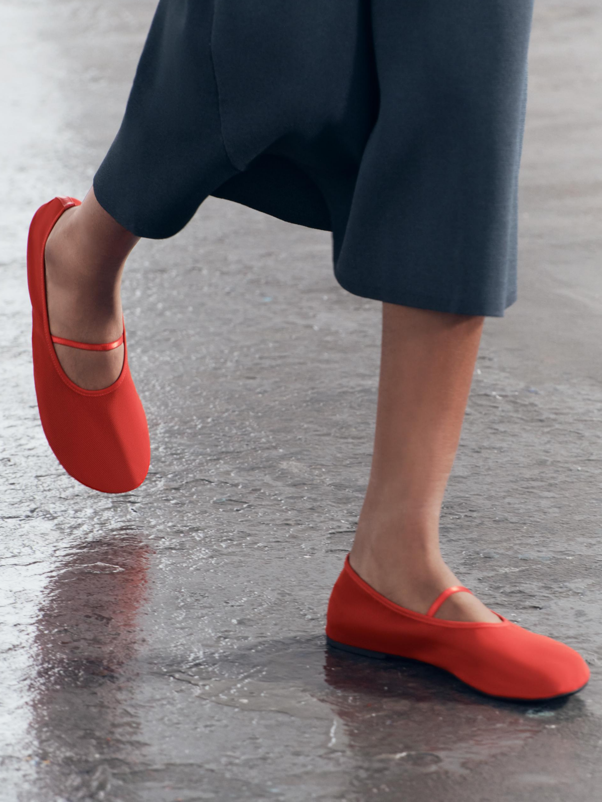 Cute Red Semi-Transparent Mesh Round-Toe Mary-Jane Ballet Flats