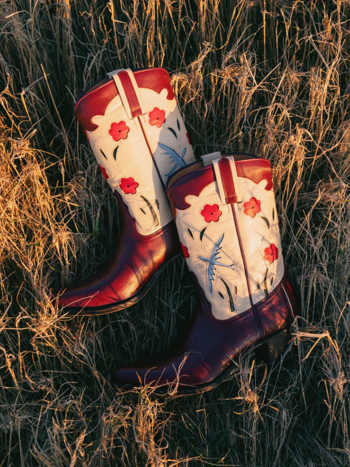 Contrast Maroon And Ivory Pointed-Toe Wide Mid Calf Cowgirl Boots With Flower Inlay