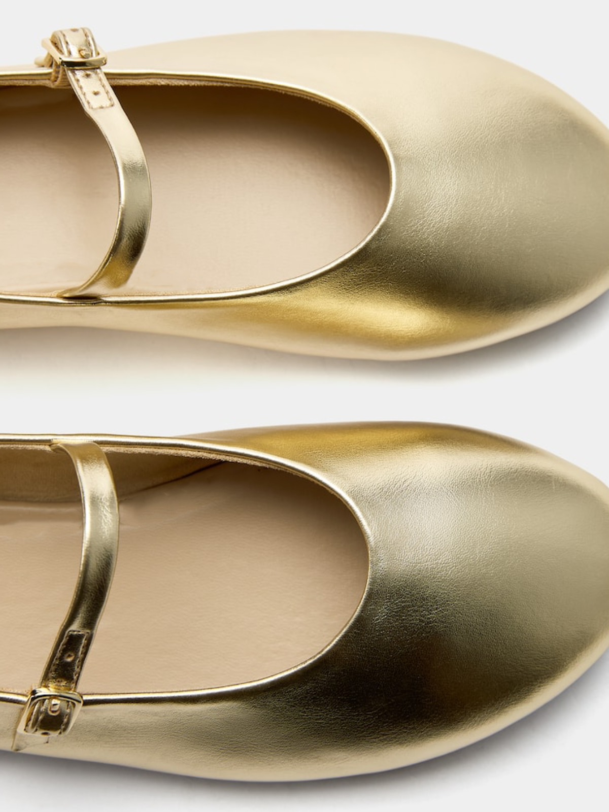 Buckled Detailed Strappy Oval Ballet Flats Mary Janes In Metallic Gold