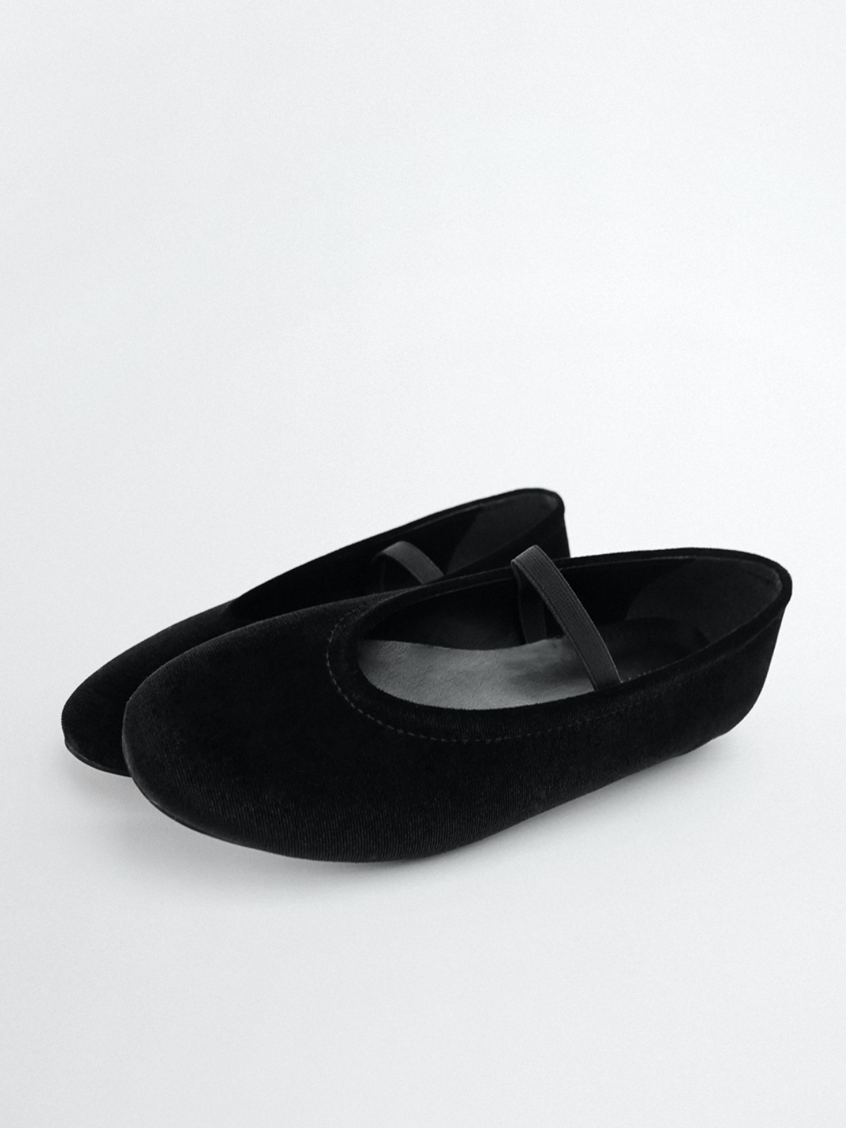 Black Velvet Oval-Toe Ballet Flats Mary Janes With Elastic Strap