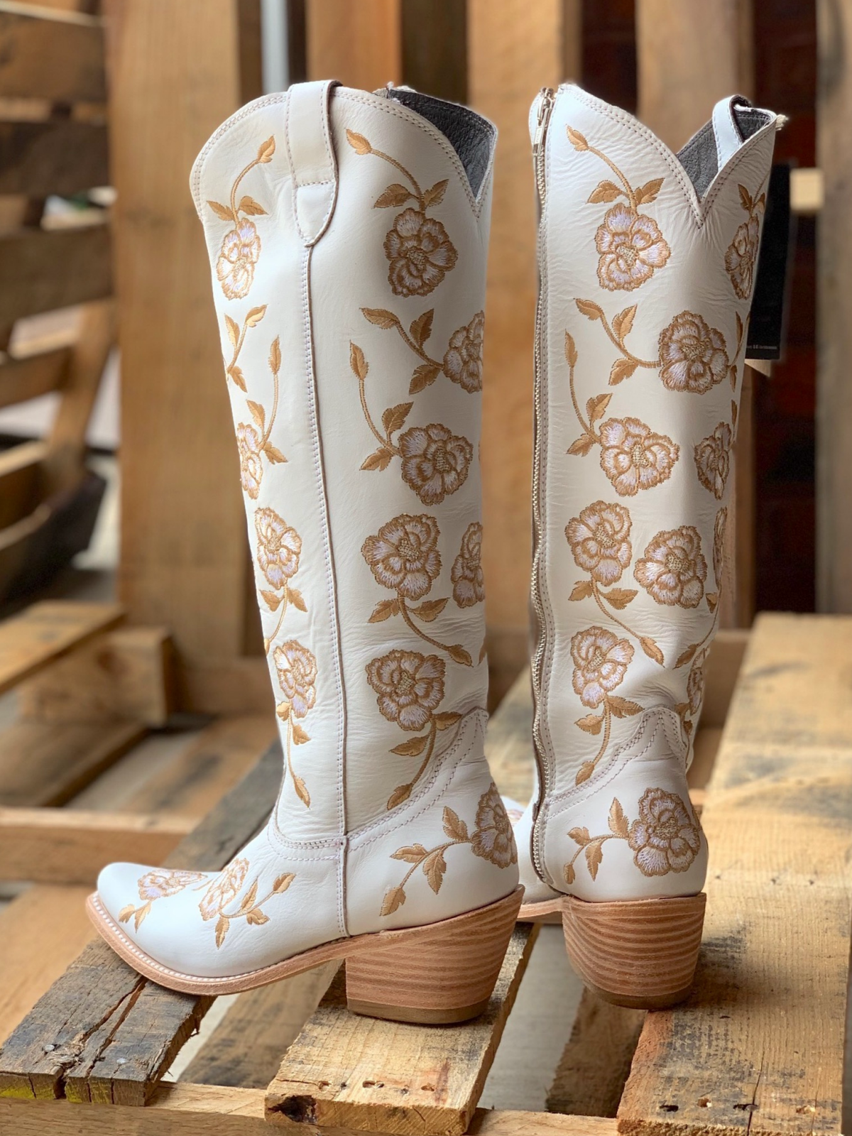 Floral And Leaves Embroidery Almond-Toe Full-Zip Mid Calf Cowgirl Boots - White