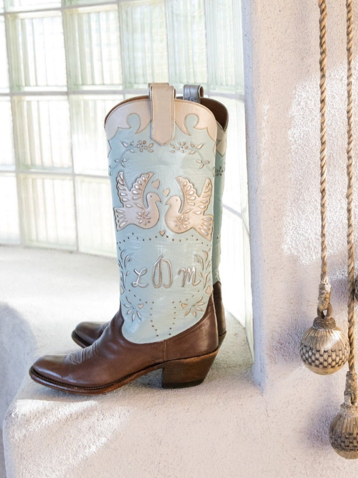 Contrast Tri-Color Round-Toe Peace Dove Inlay And Metallic Applique Wide Mid Calf Cowgirl Boots