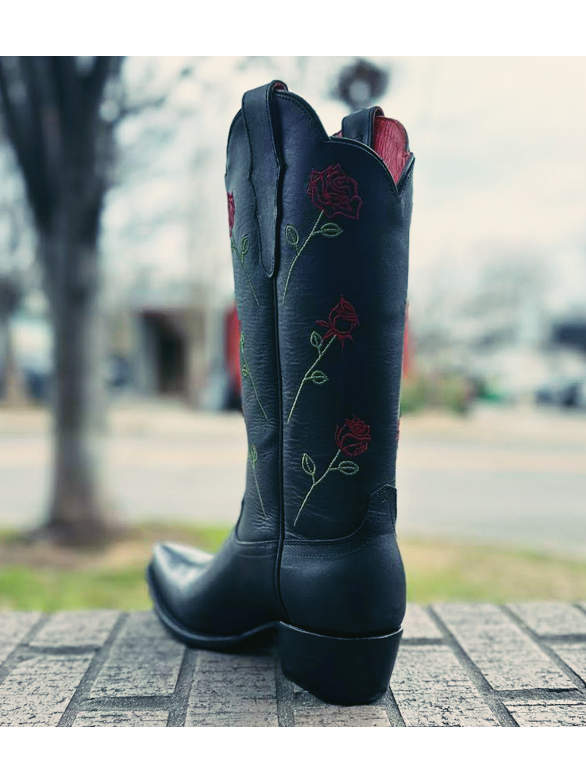 Black Snip-Toe Wide Mid Calf Western Cowgirl Boots With Red Rose Embroidery