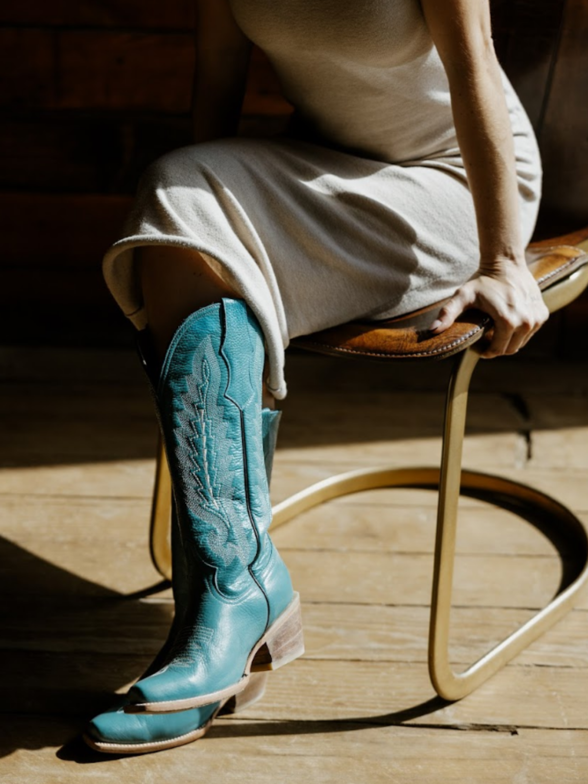 Turquoise Snip-Toe Leaf Embroidery Wide Mid Calf Tall Cowgirl Boots