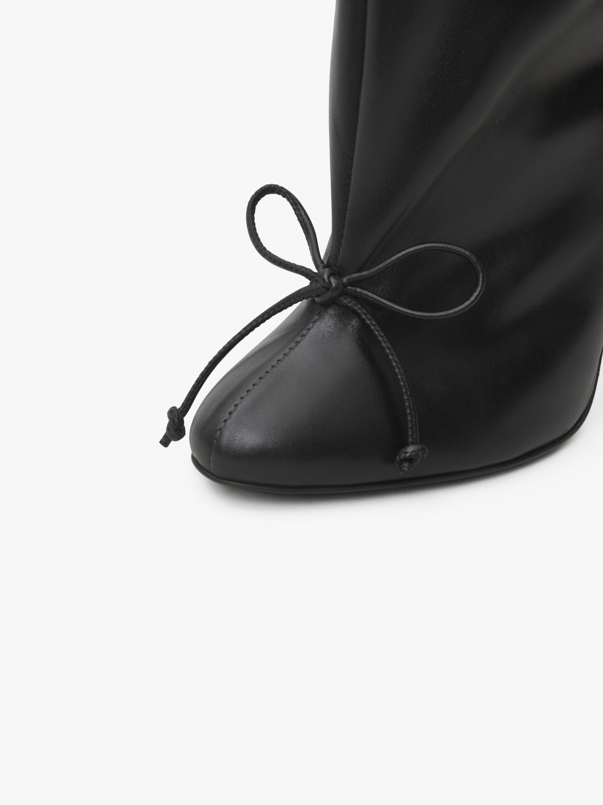 Black Round-Toe Short Wide Mid Calf Stiletto Boots With A Knot