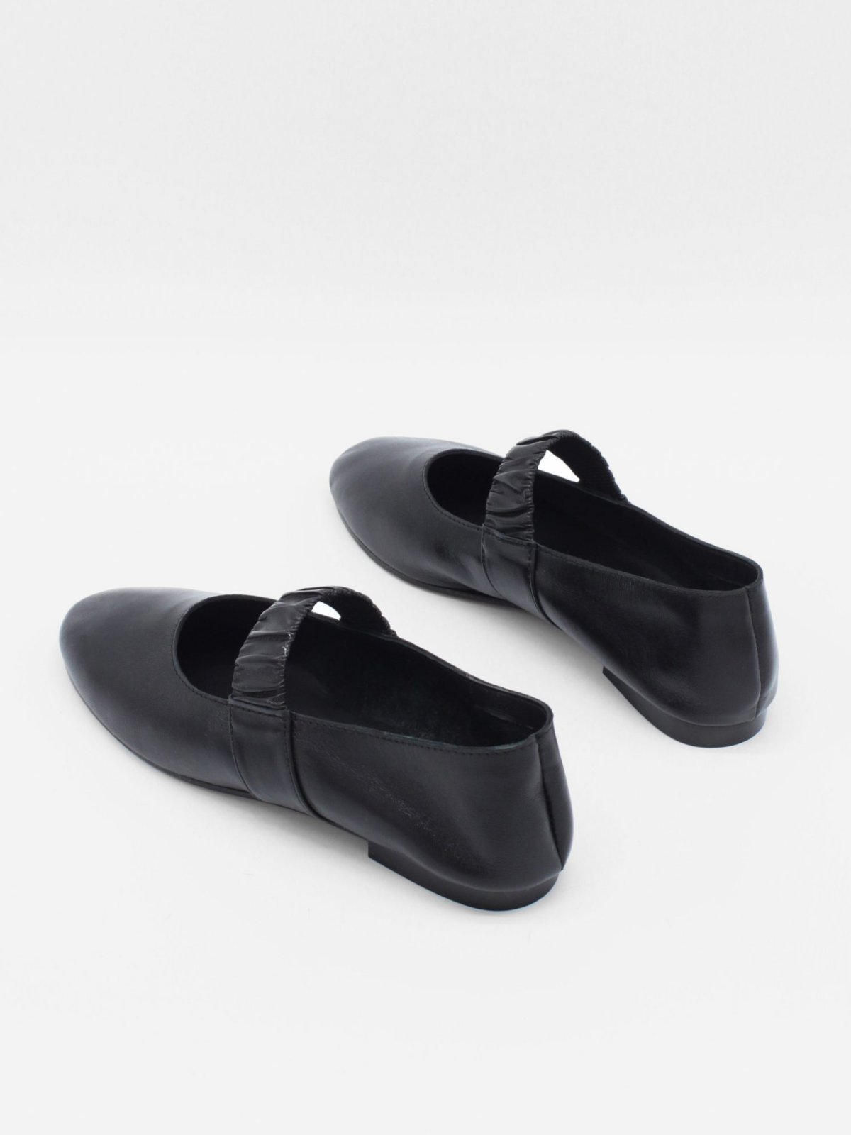 Black Round-Toe Mary Janes Flat Shoes With Gathered Elastic Band