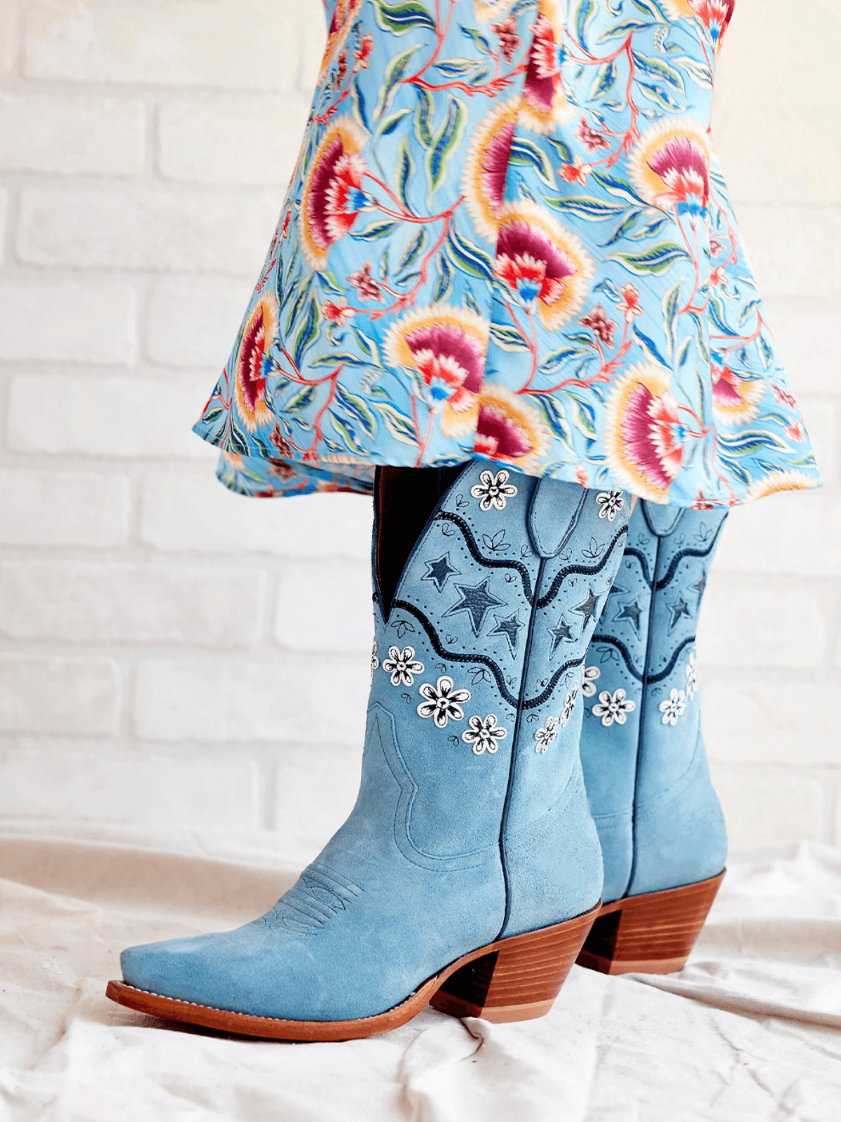 Blue Faux Suede Snip-Toe Stars Inlay And Flowers Applique Wide Mid Calf Cowgirl Boots