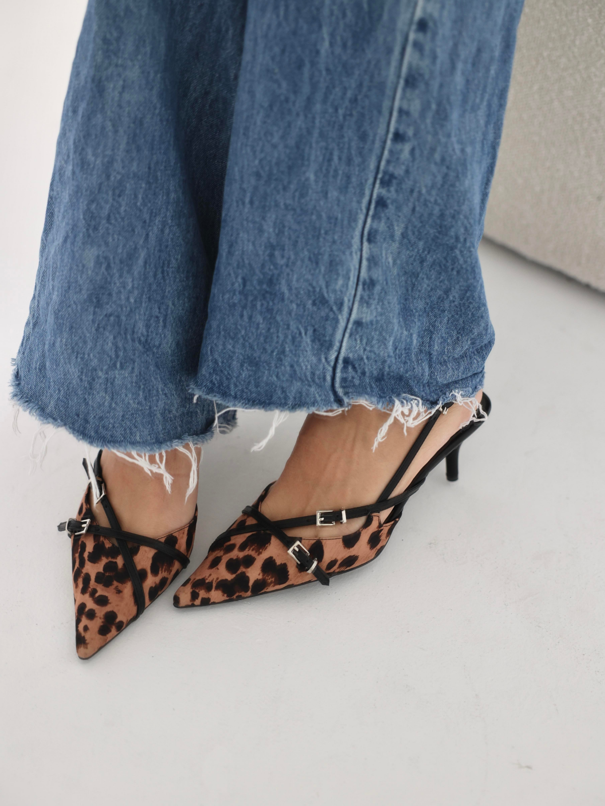 Leopard Satin Kitten Heels Slingback Pumps With Crossed Buckled Strap