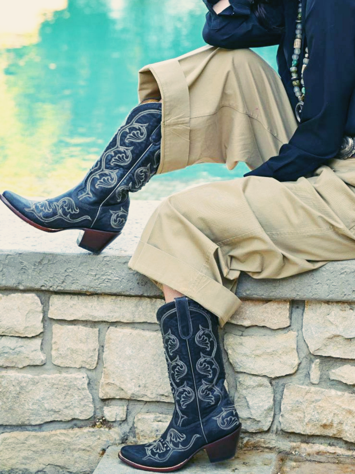 Black Embroidery Pointed-Toe Wide Mid Calf Cowgirl Boots Western Tall Boots