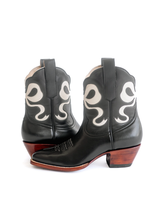 Black Almond-Toe Cowgirl Wide Mid Calf Boots With White Bowknot Inlay