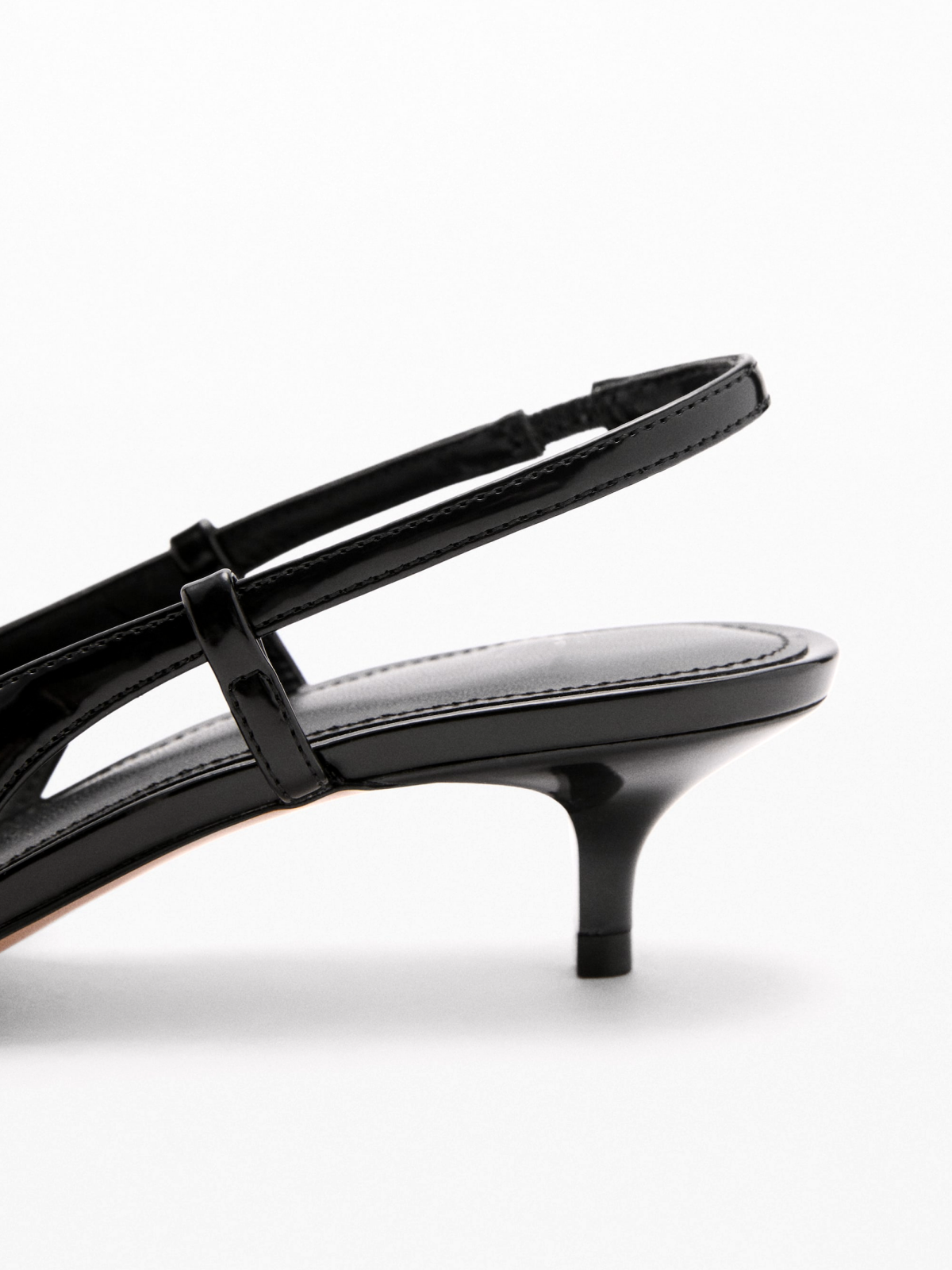 Black Patent Pointed-Toe Slingback Buckle Kitten Heels