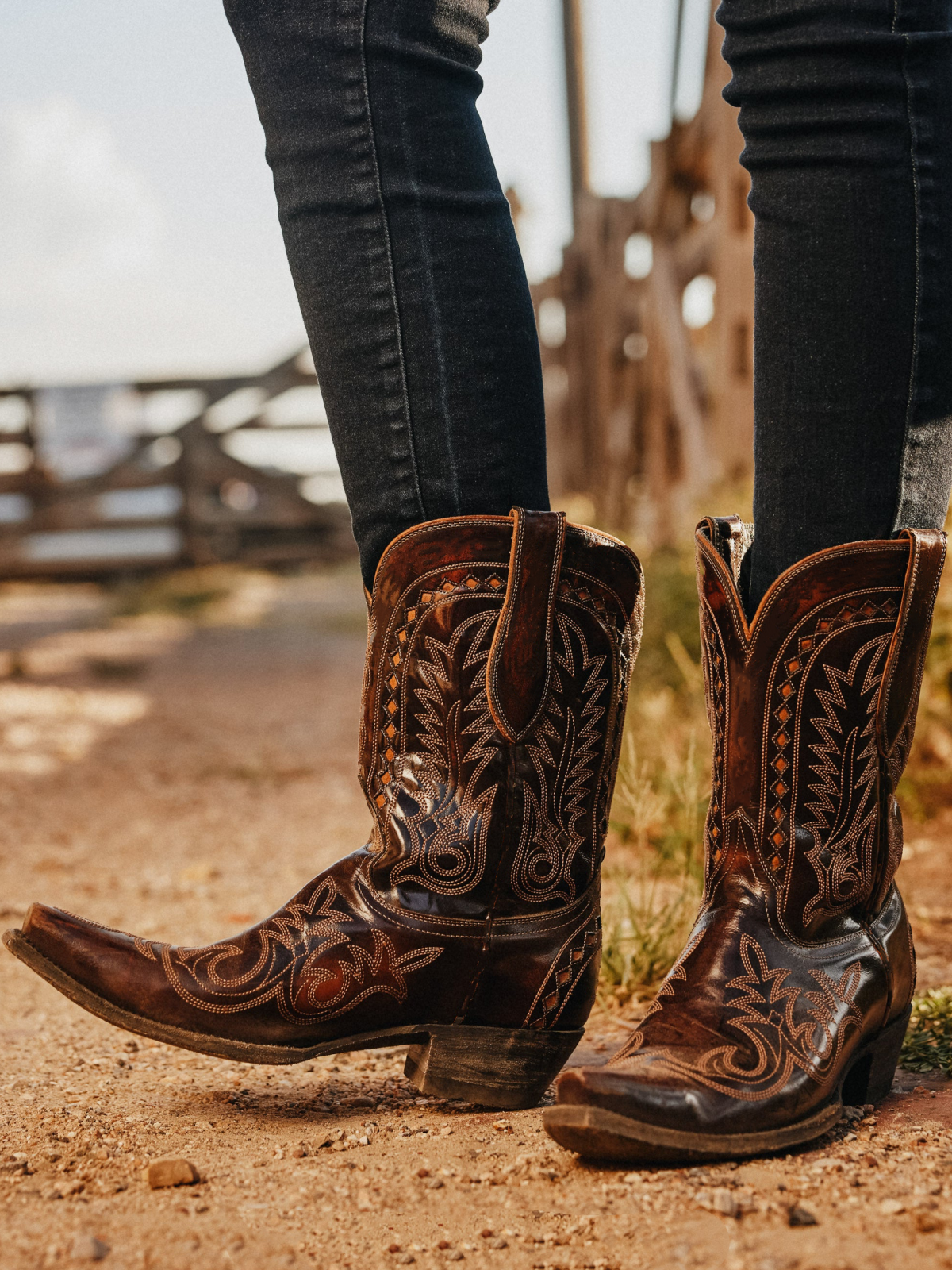 Brown Snip-Toe Inlay Embroidery Wide Mid Calf Cowboy Boots For Women