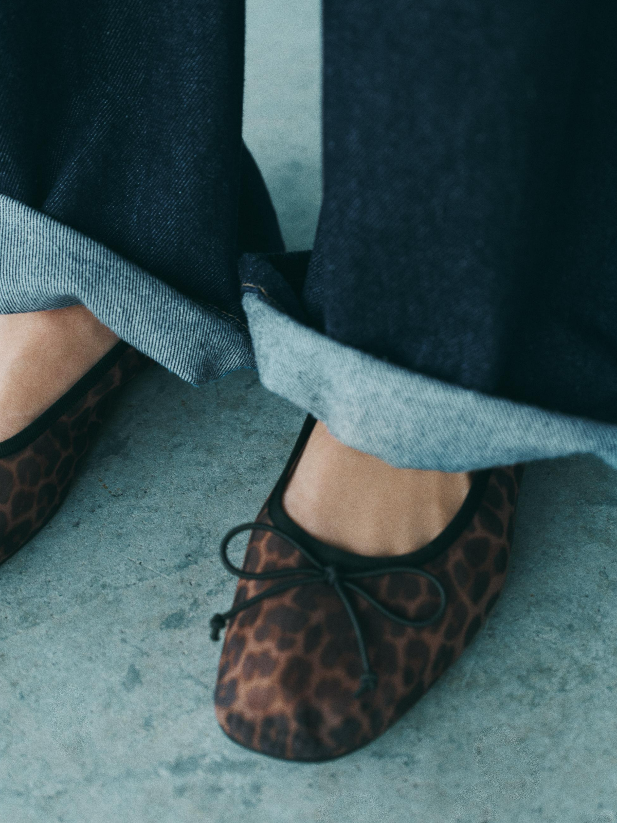 Leopard Mesh Round-Toe Ballet Bow Flats