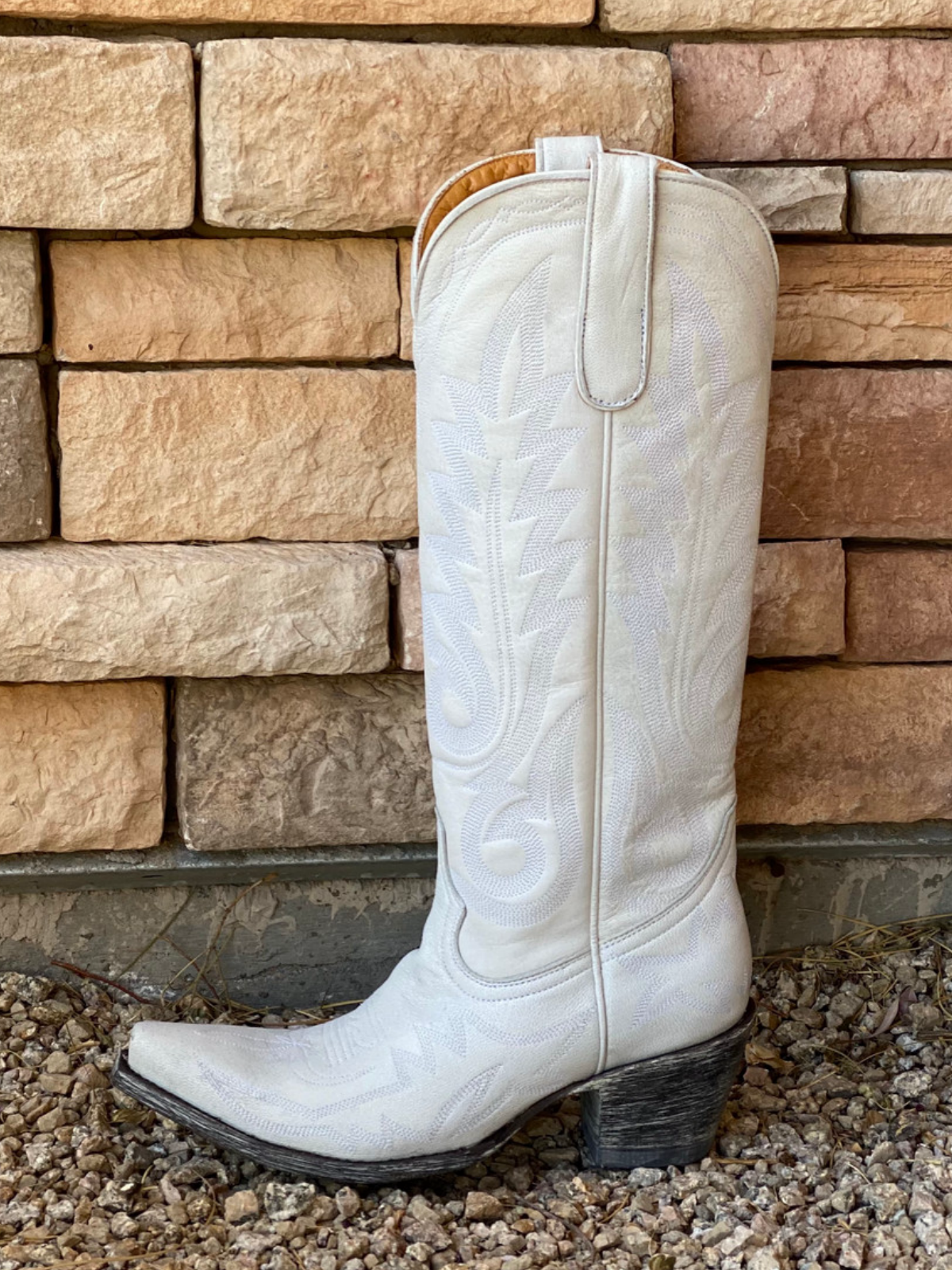 White Snip-Toe Classic Embroidery Wide Mid Calf Cowgirl Boots