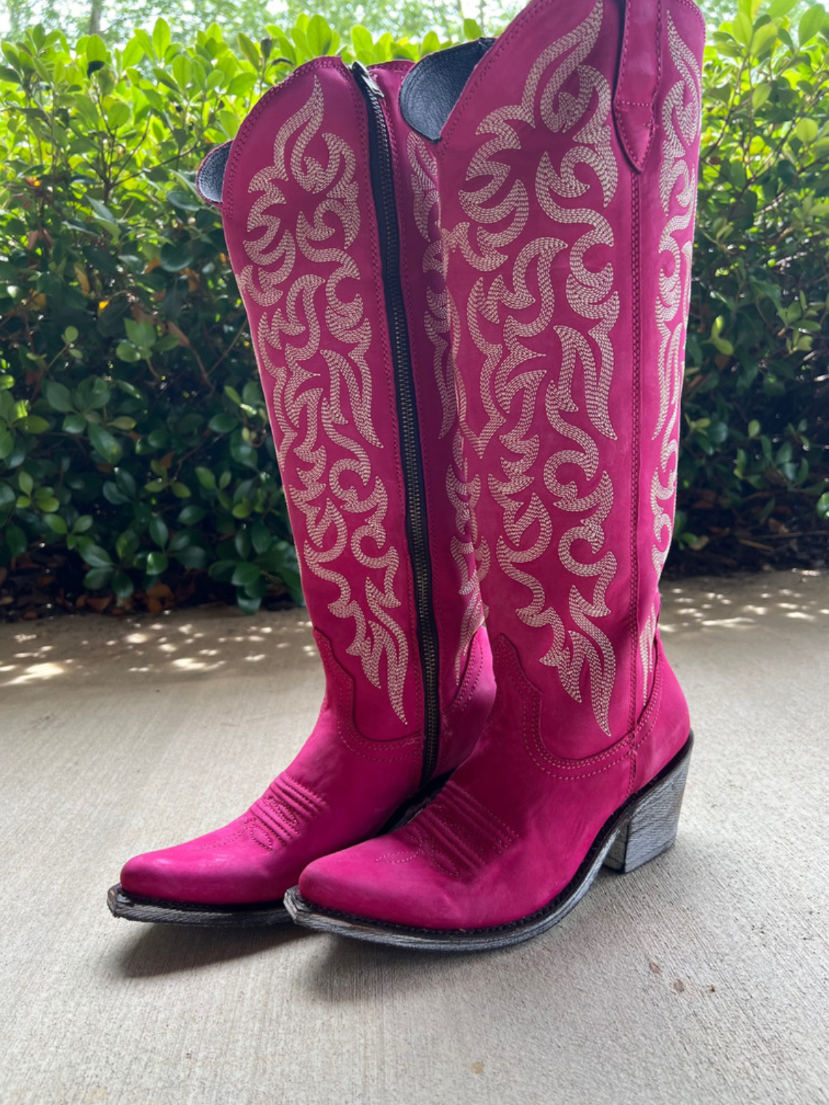 Round Pointed-Toe Embroidery Full-Zip Tall Knee High Cowgirl Boots - Fuchsia